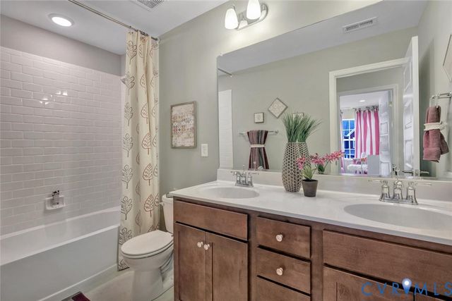 18775 Palisades Rdg, Moseley, VA 23120