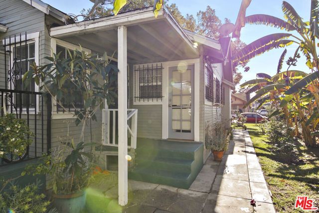 1451 W 37th Drive, Los Angeles, CA 90018