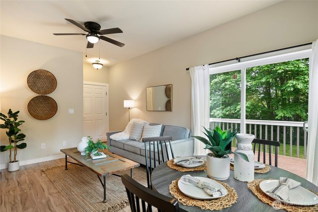 7270 E Grandview Street, Port Orchard, WA 98366