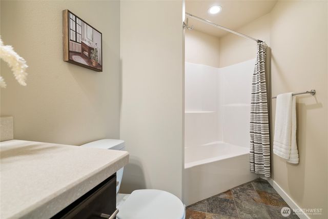 7270 E Grandview Street, Port Orchard, WA 98366