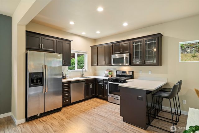 7270 E Grandview Street, Port Orchard, WA 98366