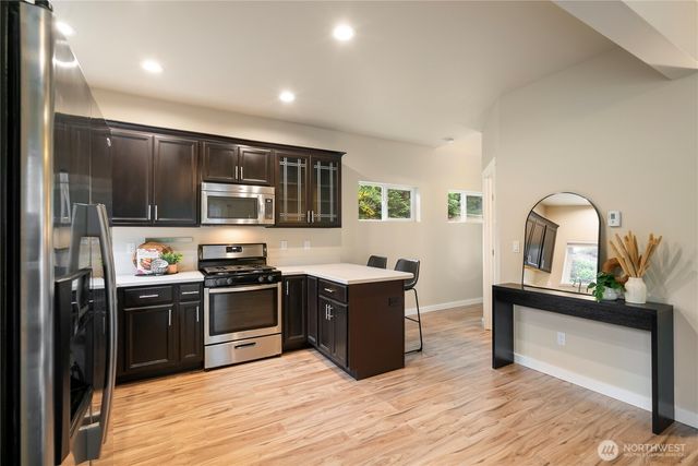 7270 E Grandview Street, Port Orchard, WA 98366