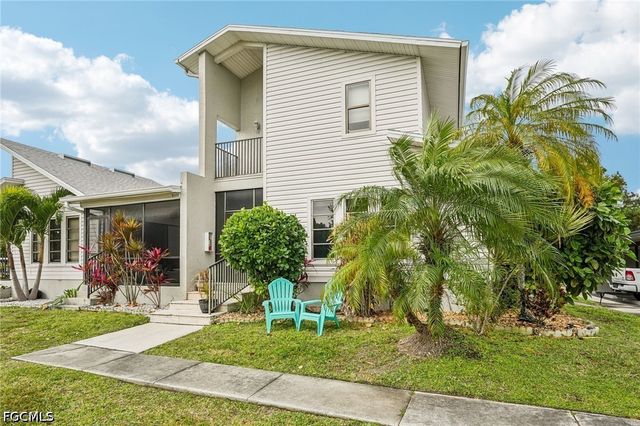 17034 Golfside CIR 701, Fort Myers, FL 33908