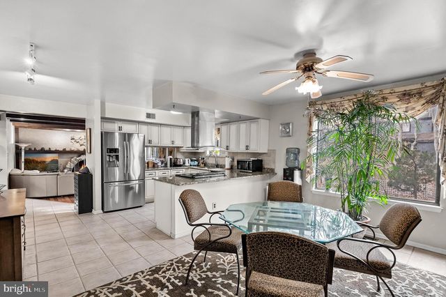 6 HAZEL AVE, Voorhees, NJ 08043