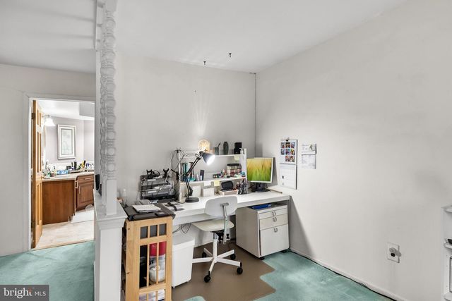 6 HAZEL AVE, Voorhees, NJ 08043