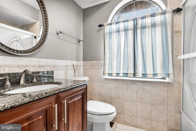 6 HAZEL AVE, Voorhees, NJ 08043