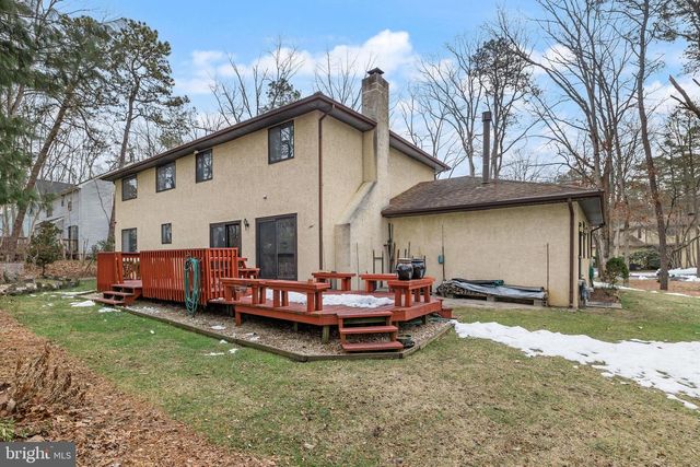 6 HAZEL AVE, Voorhees, NJ 08043