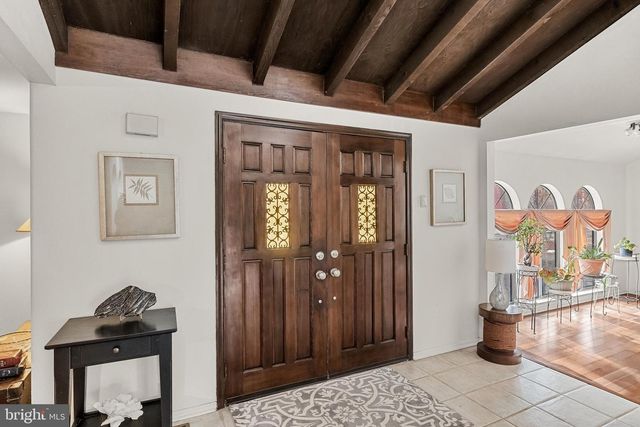 6 HAZEL AVE, Voorhees, NJ 08043