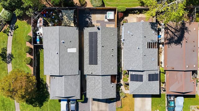 2446 Micawber Ln, Santa Rosa, CA 95401