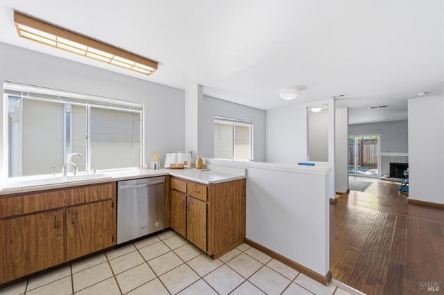 2446 Micawber Ln, Santa Rosa, CA 95401