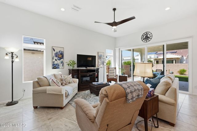 558 N Sonoma Vista Drive, Green Valley, AZ 85614