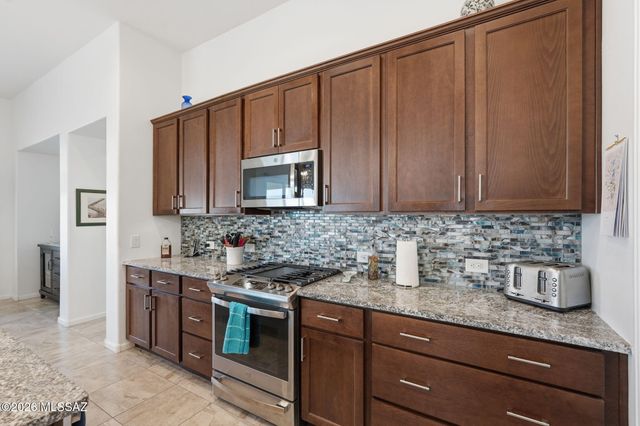 558 N Sonoma Vista Drive, Green Valley, AZ 85614