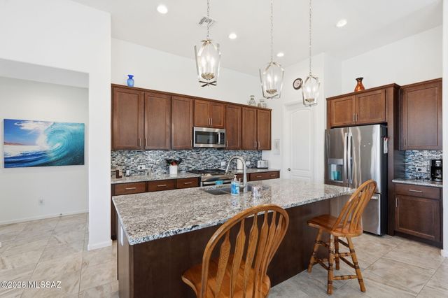 558 N Sonoma Vista Drive, Green Valley, AZ 85614