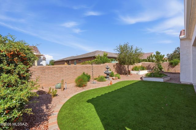 558 N Sonoma Vista Drive, Green Valley, AZ 85614
