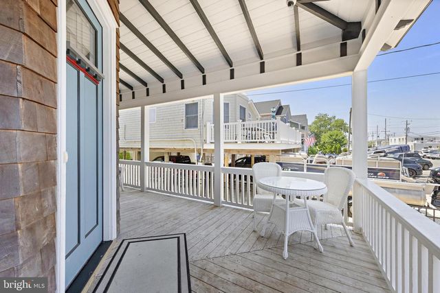 204 SECOND ST, Beach Haven, NJ 08008