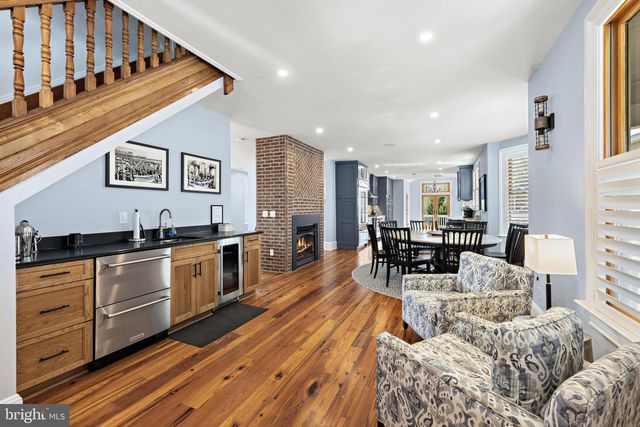 204 SECOND ST, Beach Haven, NJ 08008