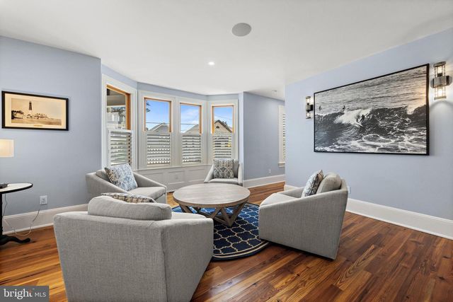 204 SECOND ST, Beach Haven, NJ 08008