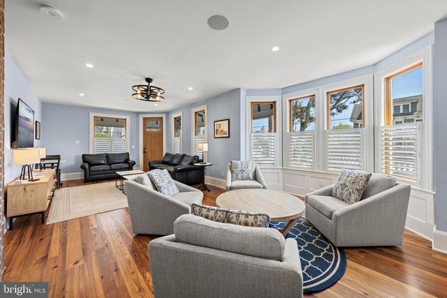204 SECOND ST, Beach Haven, NJ 08008