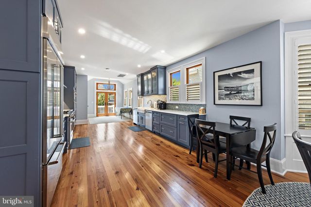 204 SECOND ST, Beach Haven, NJ 08008