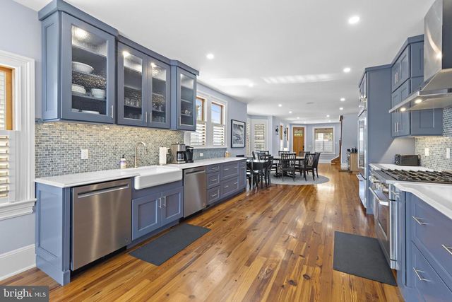 204 SECOND ST, Beach Haven, NJ 08008