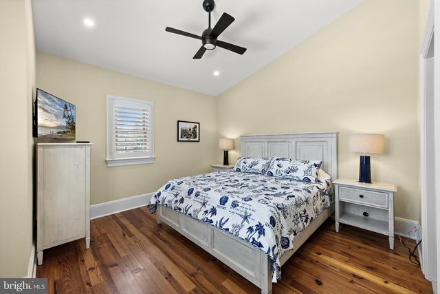 204 SECOND ST, Beach Haven, NJ 08008