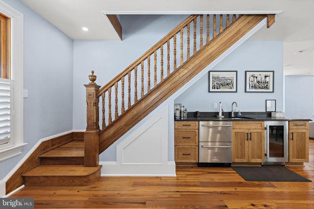 204 SECOND ST, Beach Haven, NJ 08008