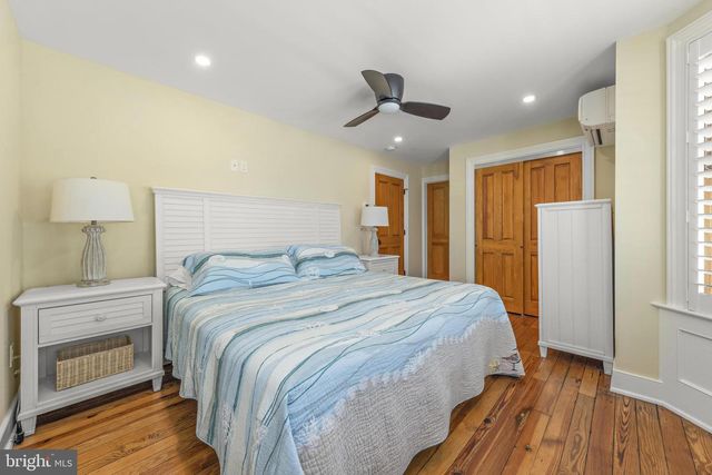 204 SECOND ST, Beach Haven, NJ 08008