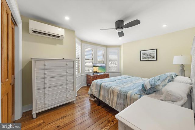 204 SECOND ST, Beach Haven, NJ 08008