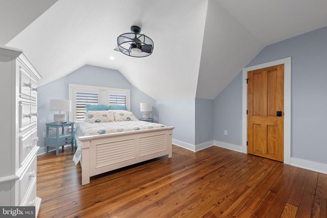 204 SECOND ST, Beach Haven, NJ 08008