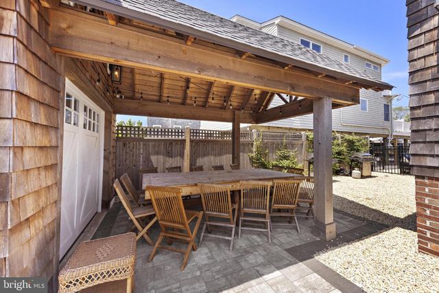 204 SECOND ST, Beach Haven, NJ 08008