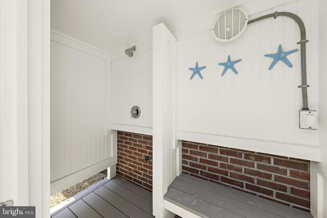 204 SECOND ST, Beach Haven, NJ 08008