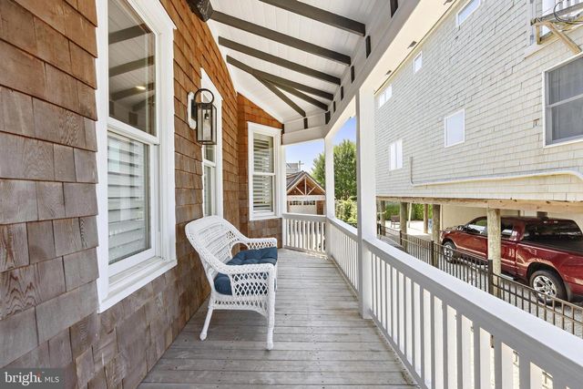 204 SECOND ST, Beach Haven, NJ 08008