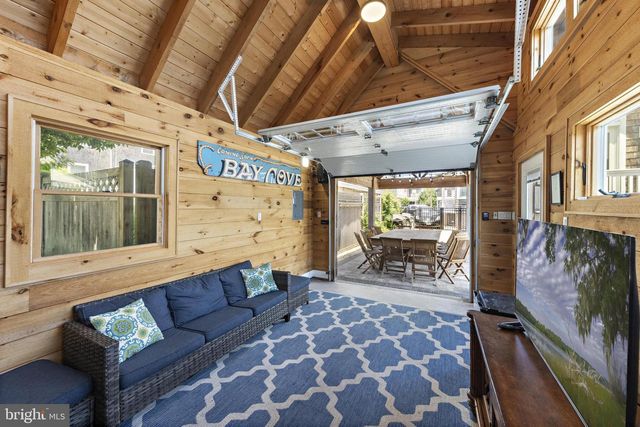 204 SECOND ST, Beach Haven, NJ 08008