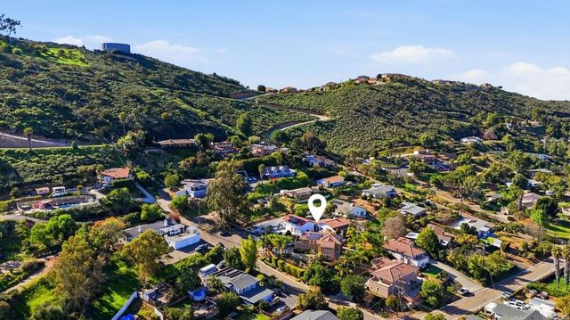 11656 Green Ln, Lakeside, CA 92040