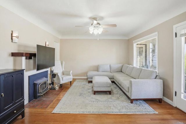 11656 Green Ln, Lakeside, CA 92040