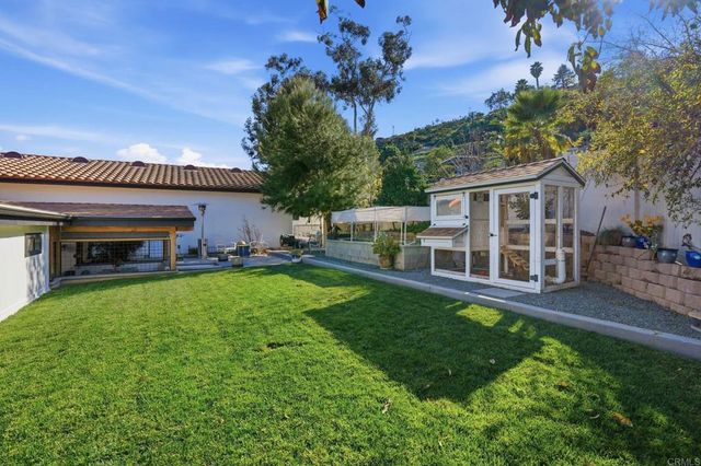 11656 Green Ln, Lakeside, CA 92040