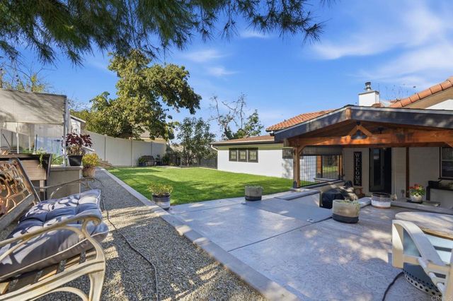 11656 Green Ln, Lakeside, CA 92040