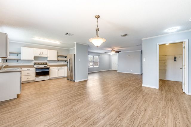 124 Jefferson Drive, Venus, TX 76084