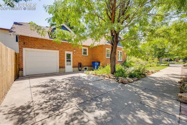 325 W Pitkin Avenue, Pueblo, CO 81004