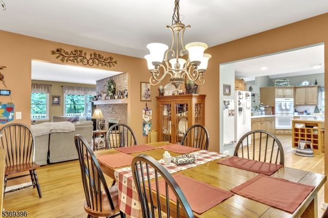 18 Hickory Run Rd, Lebanon Twp., NJ 07830