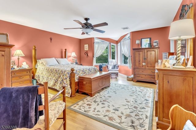 18 Hickory Run Rd, Lebanon Twp., NJ 07830