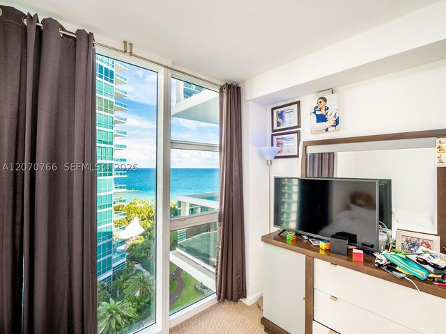 10275 Collins Ave 1132, Bal Harbour, FL 33154