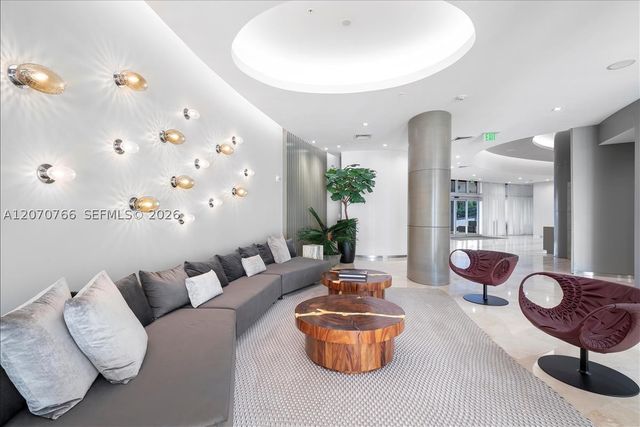 10275 Collins Ave 1132, Bal Harbour, FL 33154