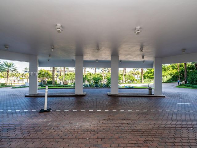 10275 Collins Ave 1132, Bal Harbour, FL 33154