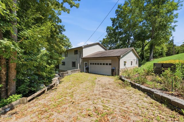 472 Hideaway Farm Road, Piney Flats, TN 37686