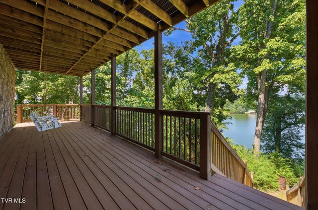 472 Hideaway Farm Road, Piney Flats, TN 37686