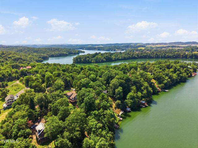 472 Hideaway Farm Road, Piney Flats, TN 37686