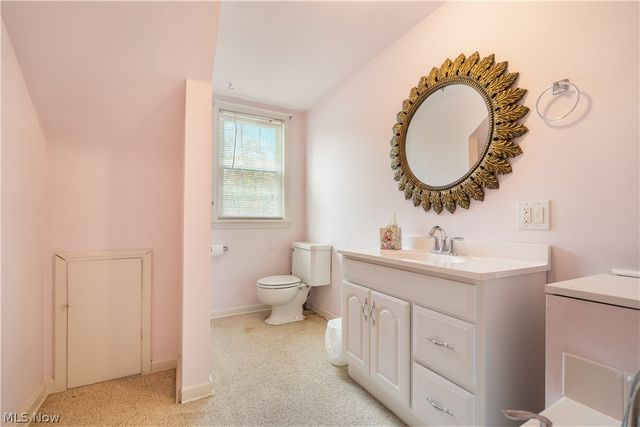 11 Ross Drive, Akron, OH 44313