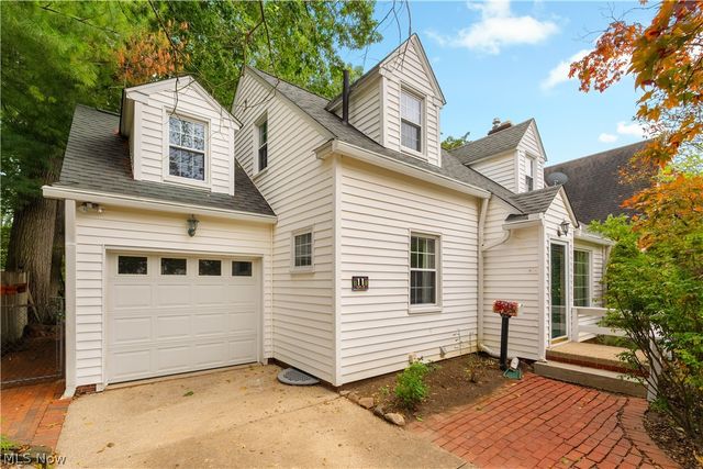 11 Ross Drive, Akron, OH 44313