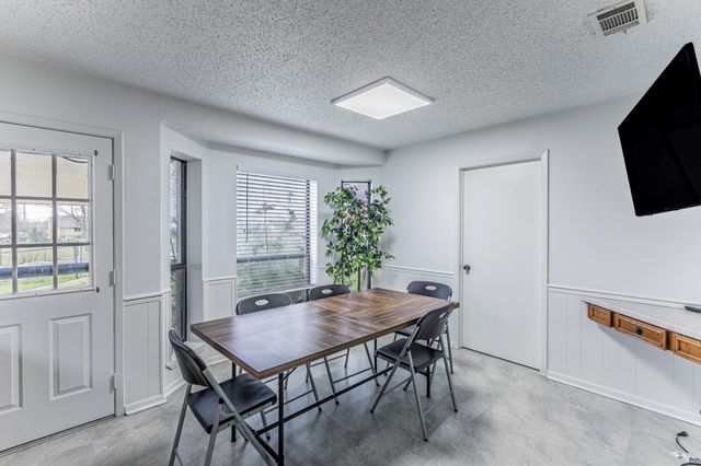 3809 Doris LN, Round Rock, TX 78664